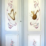 Armoire aux instruments de musique